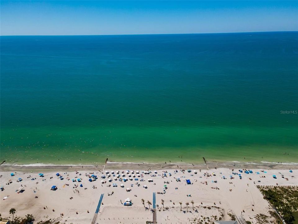 En Venta: $1,150,000 (3 camas, 3 baños, 1727 Pies cuadrados)