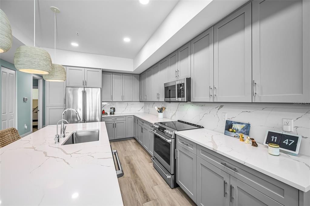 En Venta: $1,150,000 (3 camas, 3 baños, 1727 Pies cuadrados)