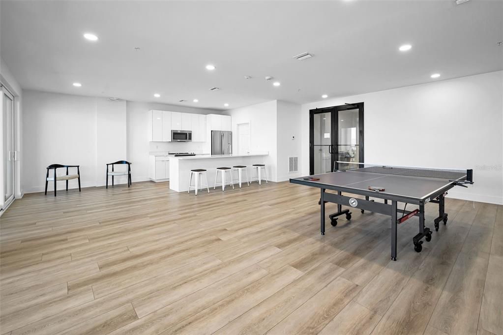 En Venta: $1,150,000 (3 camas, 3 baños, 1727 Pies cuadrados)