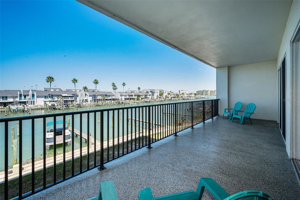 En Venta: $1,150,000 (3 camas, 3 baños, 1727 Pies cuadrados)