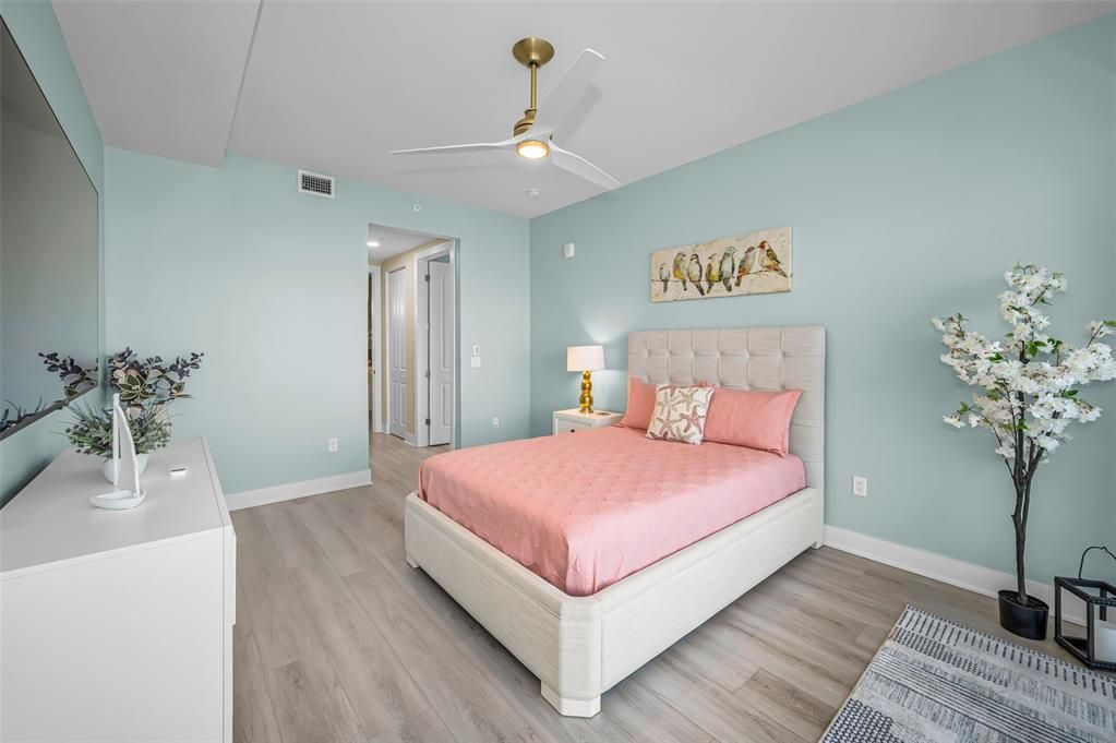 En Venta: $1,150,000 (3 camas, 3 baños, 1727 Pies cuadrados)