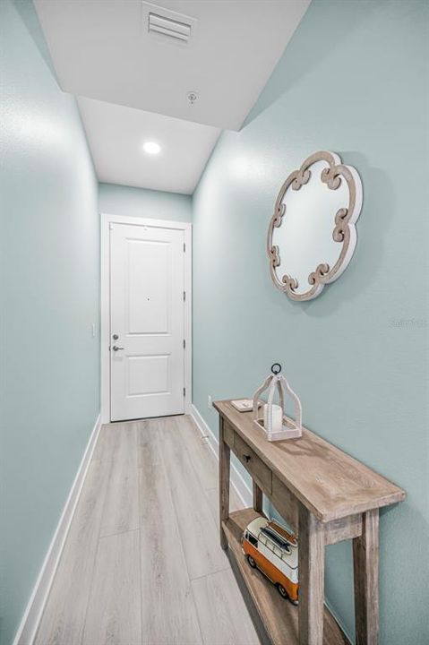 En Venta: $1,150,000 (3 camas, 3 baños, 1727 Pies cuadrados)