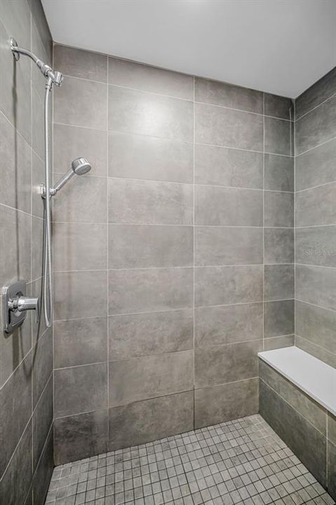 En Venta: $1,150,000 (3 camas, 3 baños, 1727 Pies cuadrados)