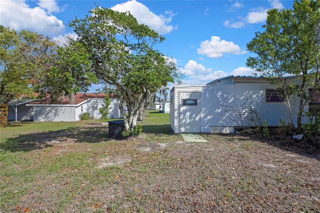 Activo con contrato: $85,000 (2 camas, 1 baños, 1410 Pies cuadrados)