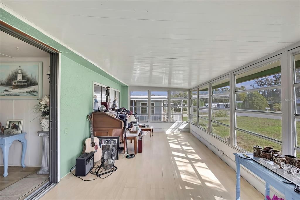 Activo con contrato: $85,000 (2 camas, 1 baños, 1410 Pies cuadrados)