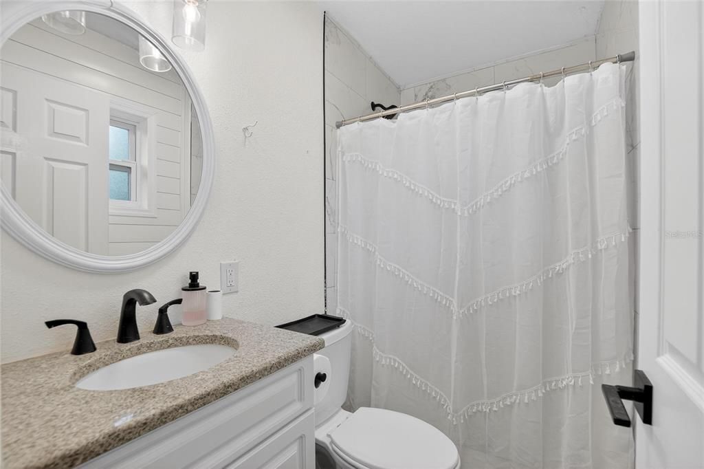 En Venta: $660,000 (5 camas, 3 baños, 3727 Pies cuadrados)