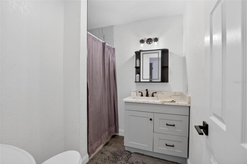 En Venta: $660,000 (5 camas, 3 baños, 3727 Pies cuadrados)