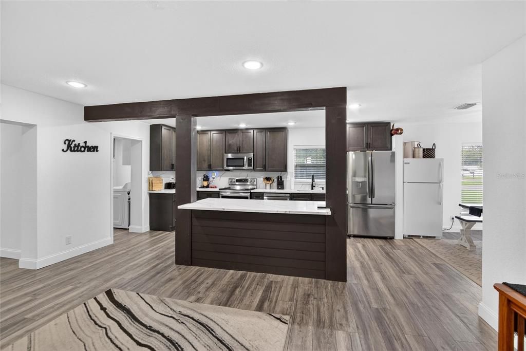En Venta: $660,000 (5 camas, 3 baños, 3727 Pies cuadrados)