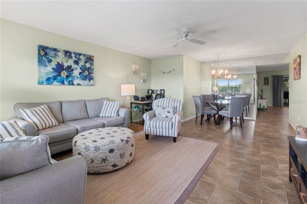 待售: $159,900 (2 贝兹, 2 浴室, 1144 平方英尺)