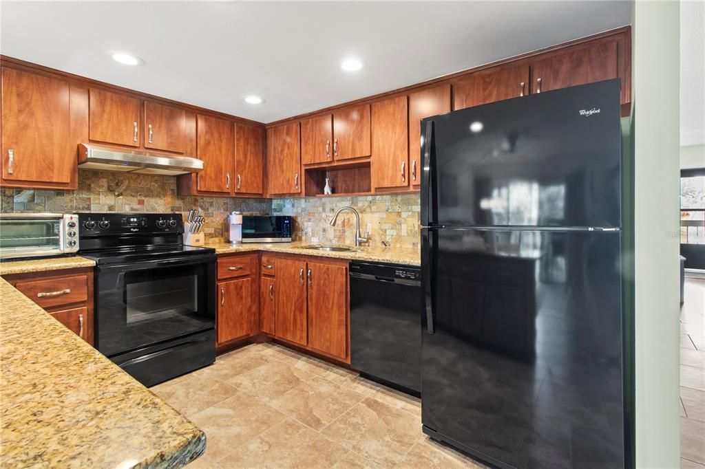 待售: $159,900 (2 贝兹, 2 浴室, 1144 平方英尺)