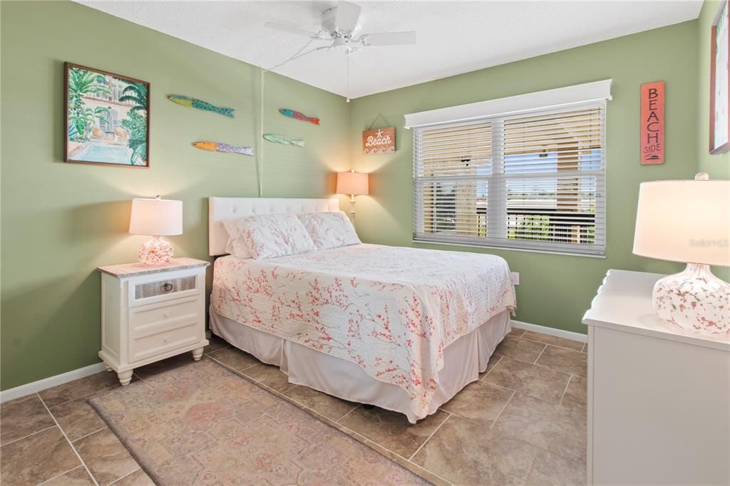 待售: $159,900 (2 贝兹, 2 浴室, 1144 平方英尺)