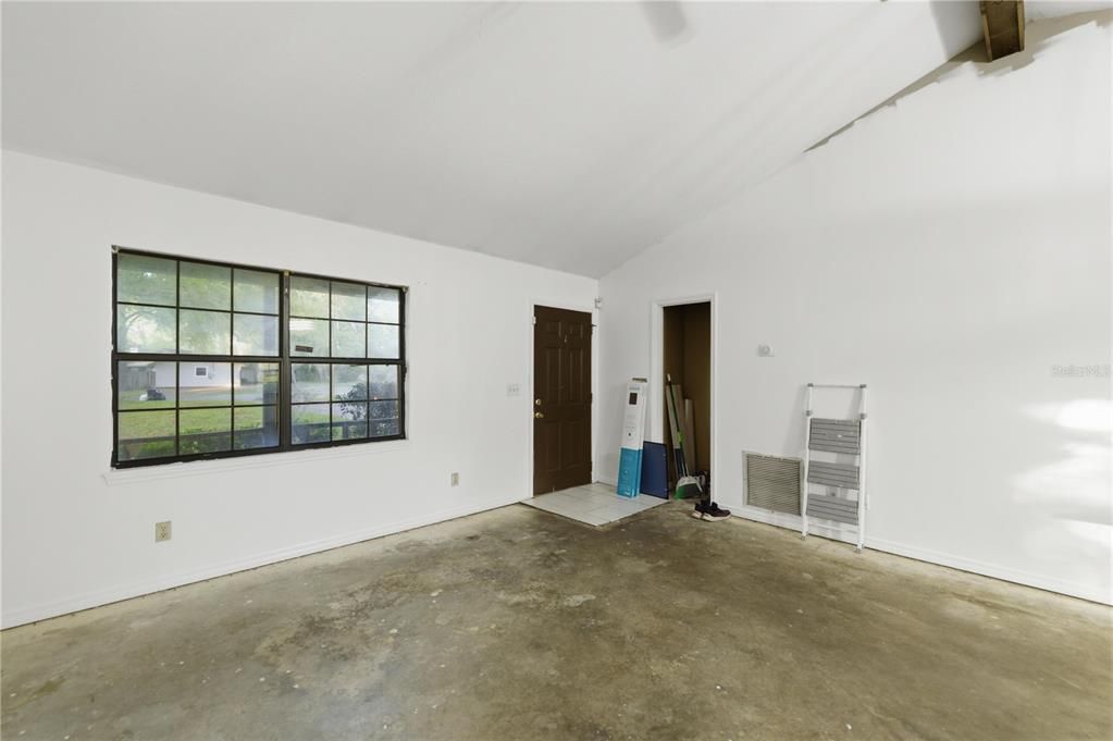 На продажу: $175,000 (3 спален, 2 ванн, 1275 Квадратных фут)