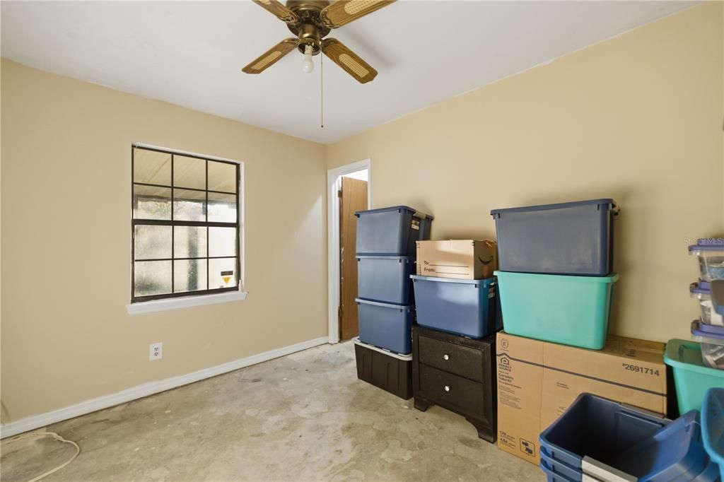 На продажу: $175,000 (3 спален, 2 ванн, 1275 Квадратных фут)