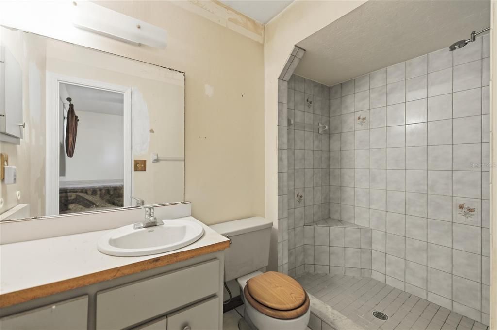 На продажу: $175,000 (3 спален, 2 ванн, 1275 Квадратных фут)