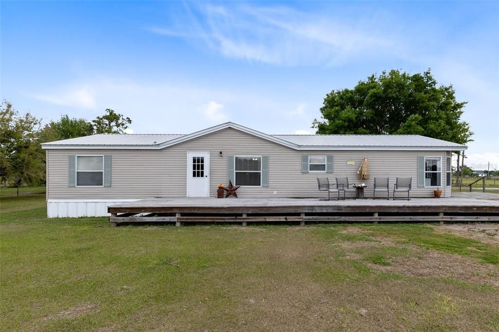 For Sale: $575,000 (4 beds, 2 baths, 1619 Square Feet)