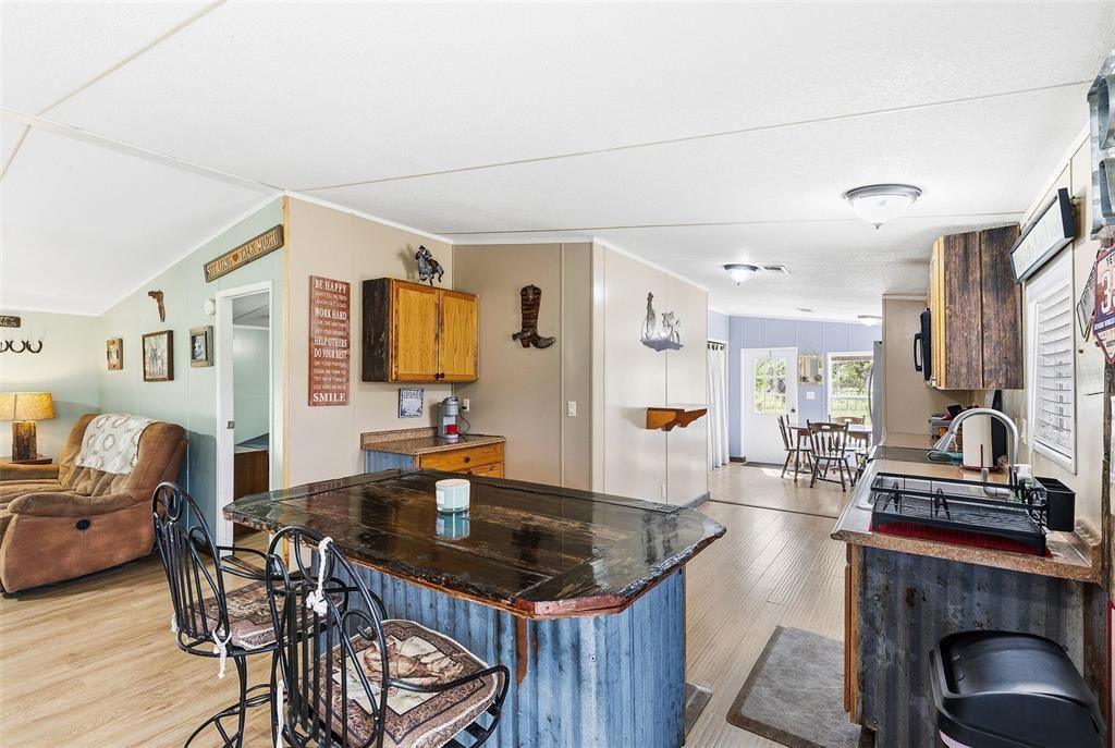 For Sale: $575,000 (4 beds, 2 baths, 1619 Square Feet)
