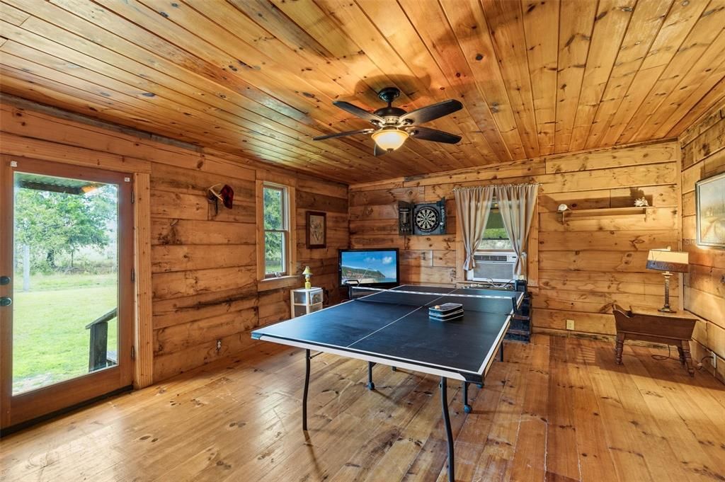 For Sale: $575,000 (4 beds, 2 baths, 1619 Square Feet)