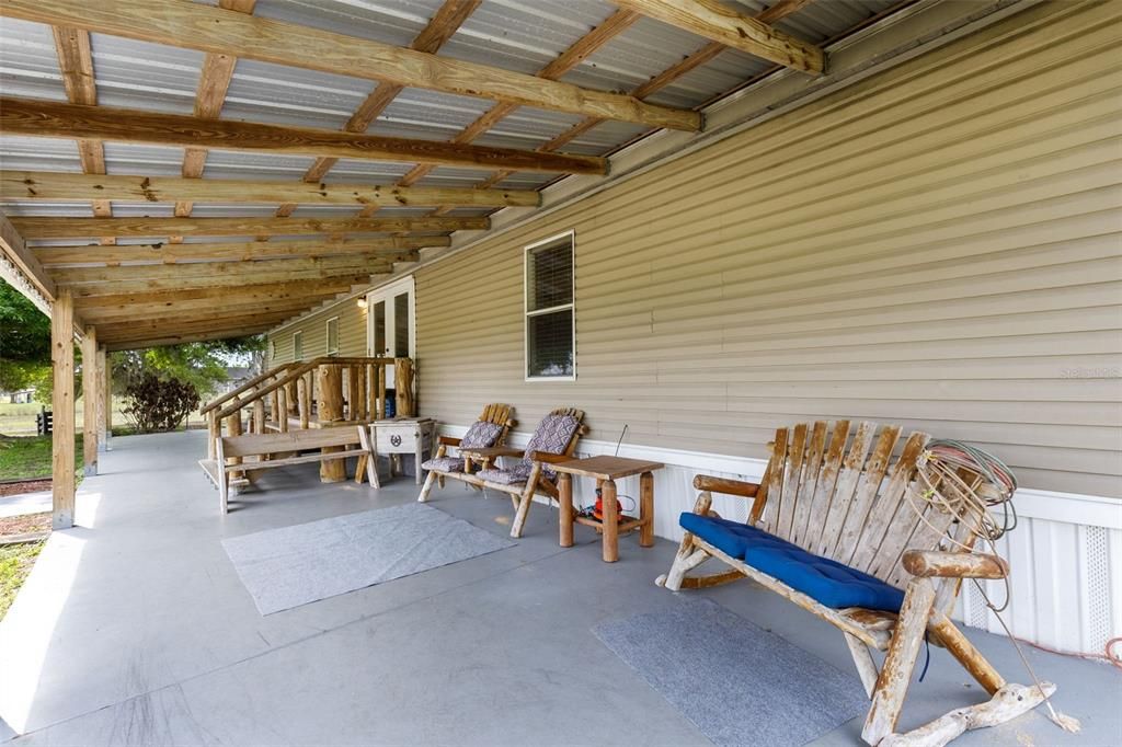 For Sale: $575,000 (4 beds, 2 baths, 1619 Square Feet)
