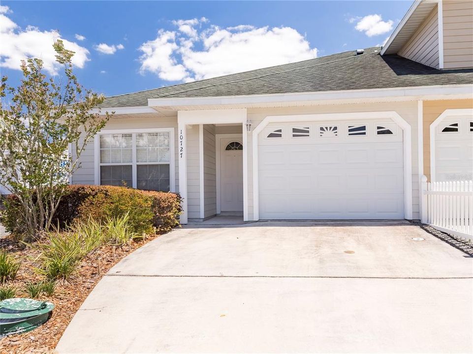 For Rent: $1,700 (3 beds, 2 baths, 1199 Square Feet)