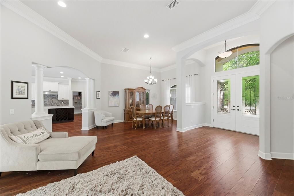 En Venta: $1,300,000 (4 camas, 3 baños, 3432 Pies cuadrados)