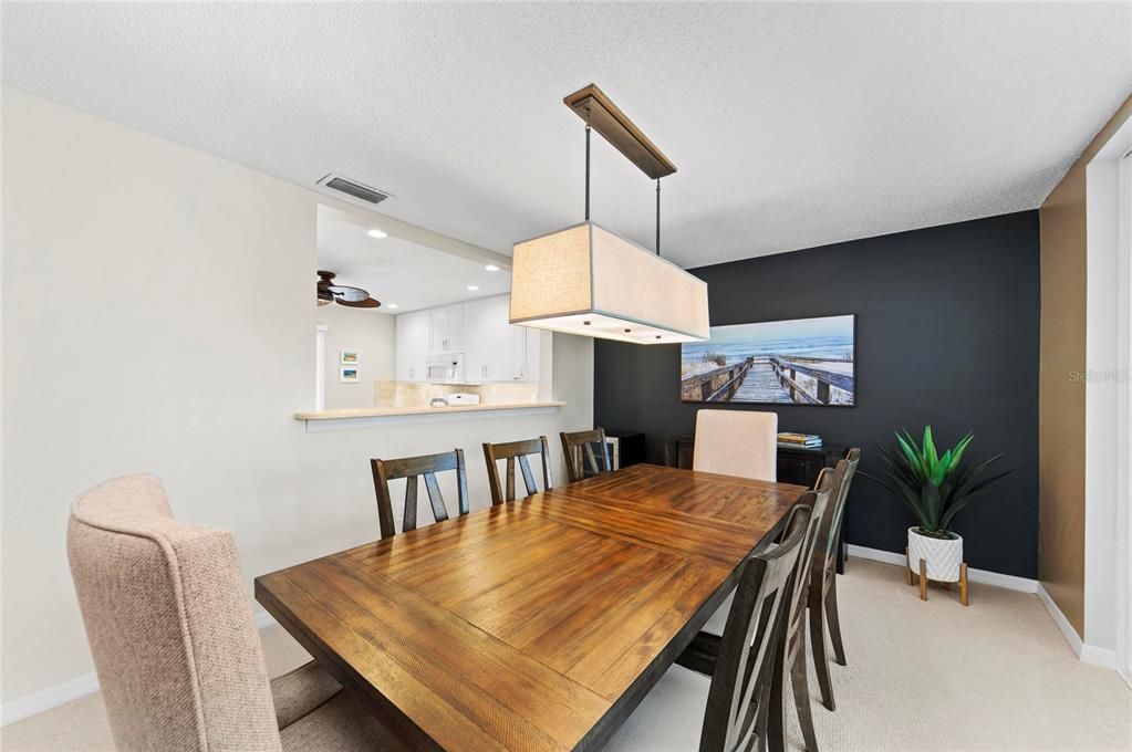 待售: $399,900 (3 贝兹, 3 浴室, 1824 平方英尺)