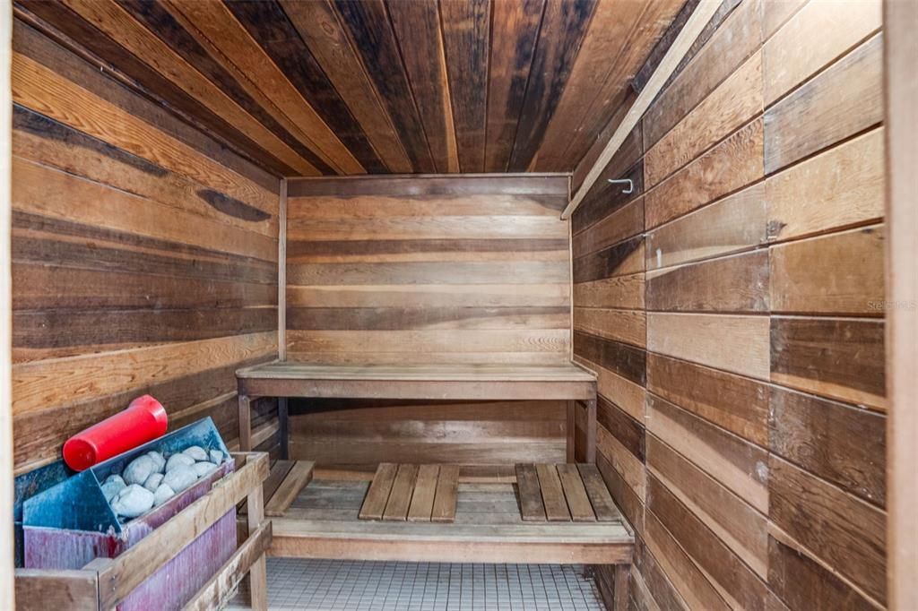 На продажу: $659,000 (2 спален, 2 ванн, 1025 Квадратных фут)