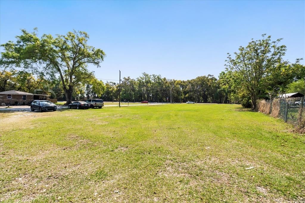 На продажу: $239,900 (0.46 acres)