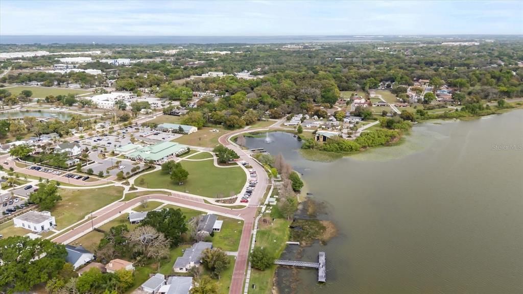 На продажу: $239,900 (0.46 acres)