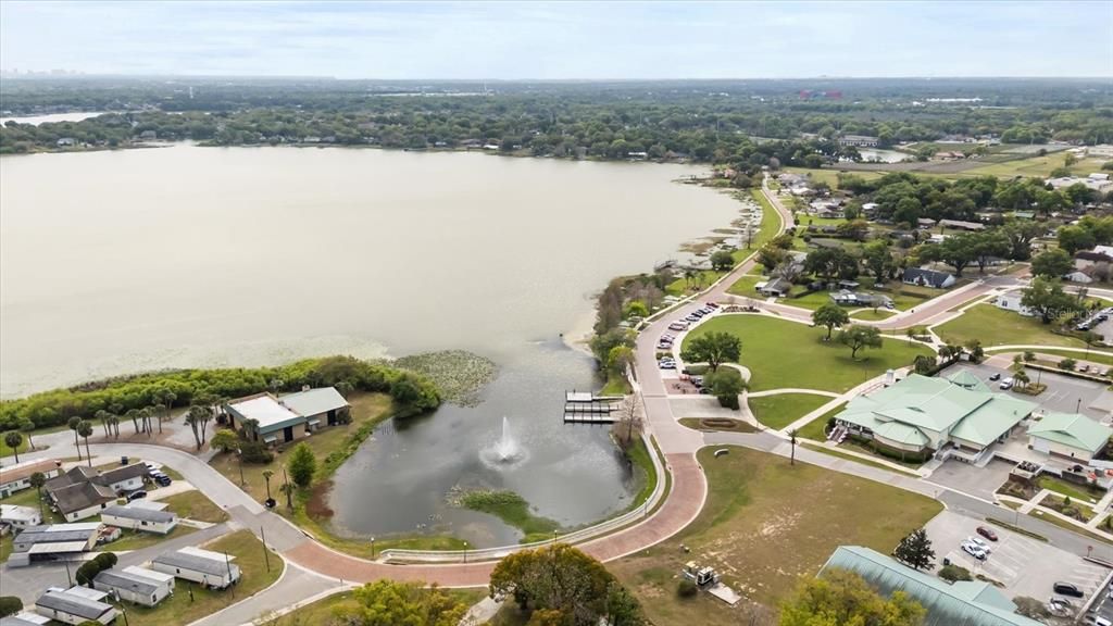 На продажу: $239,900 (0.46 acres)