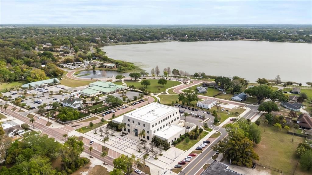 На продажу: $239,900 (0.46 acres)