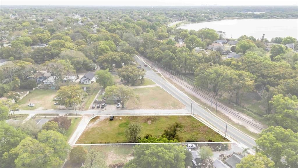 На продажу: $239,900 (0.46 acres)