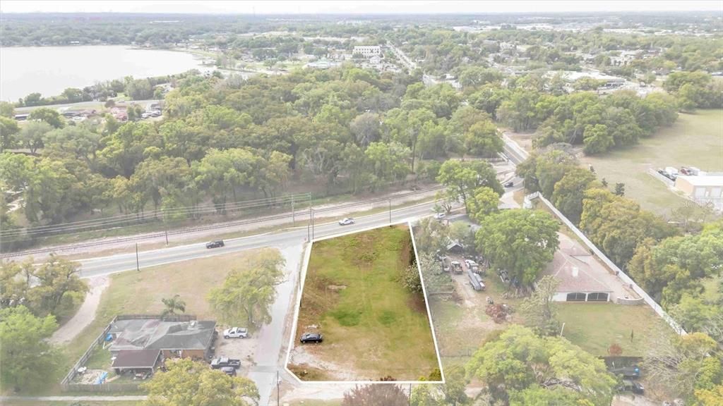 На продажу: $239,900 (0.46 acres)