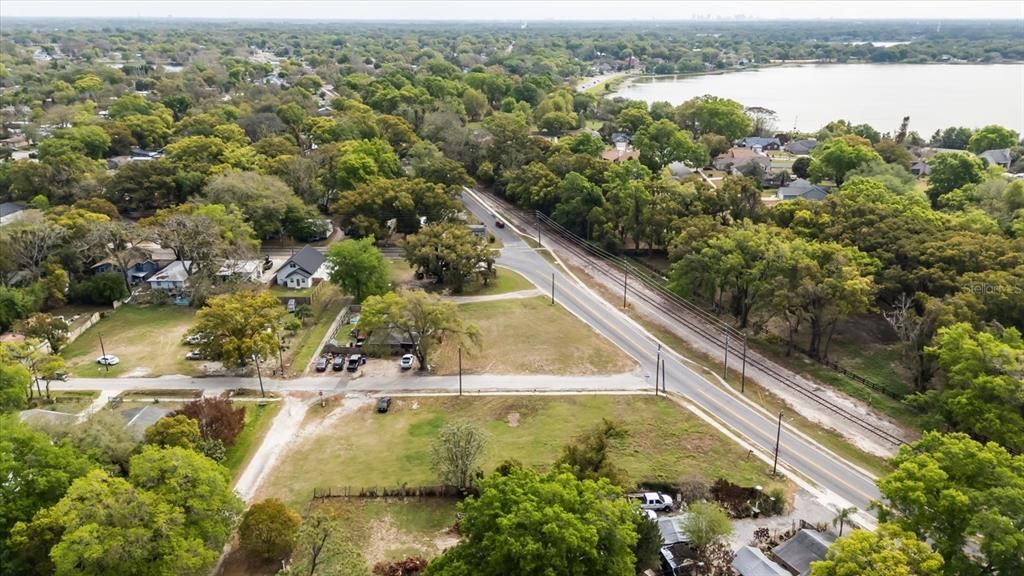 На продажу: $239,900 (0.46 acres)