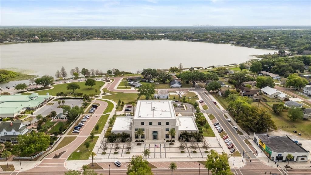 На продажу: $239,900 (0.46 acres)