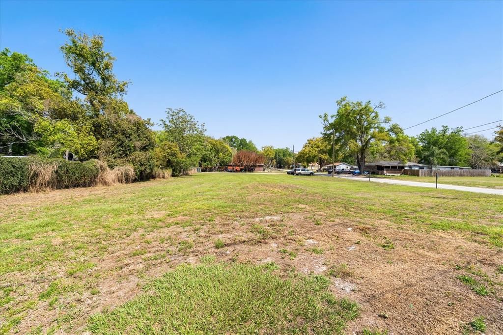 На продажу: $239,900 (0.46 acres)