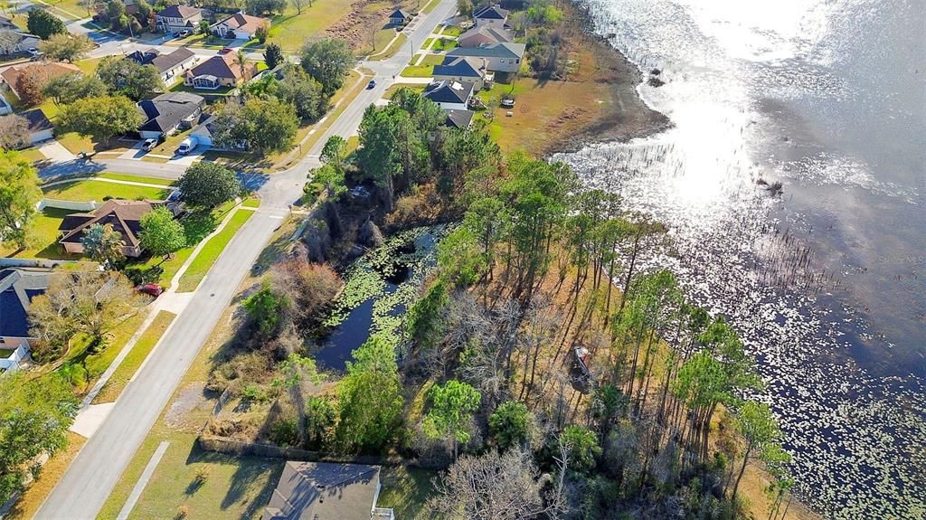 En Venta: $38,000 (0.90 acres)