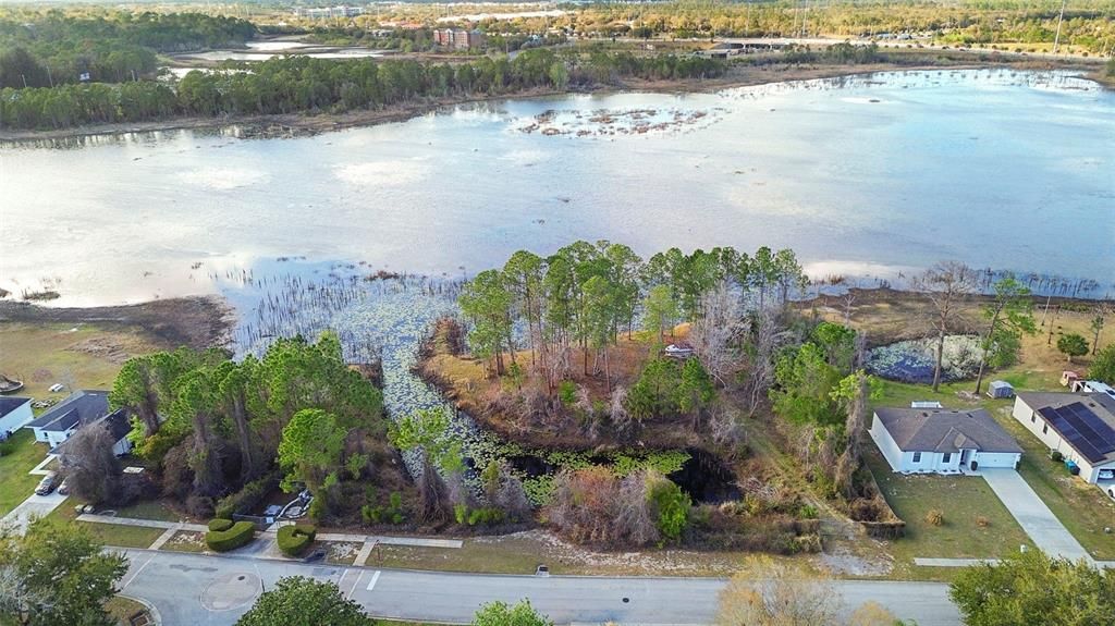 En Venta: $38,000 (0.90 acres)