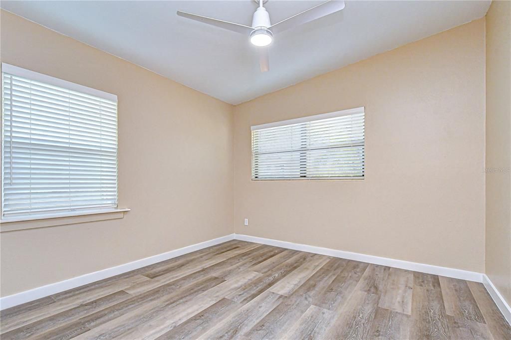 En Venta: $250,000 (3 camas, 1 baños, 950 Pies cuadrados)