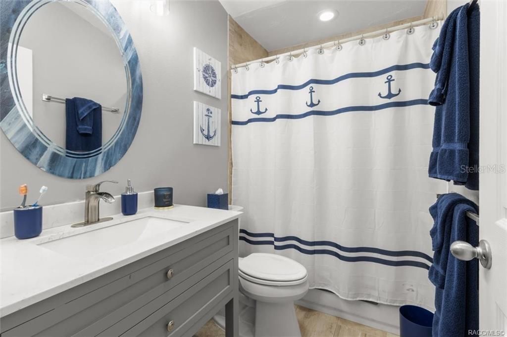 En Venta: $1,350,000 (3 camas, 2 baños, 2219 Pies cuadrados)