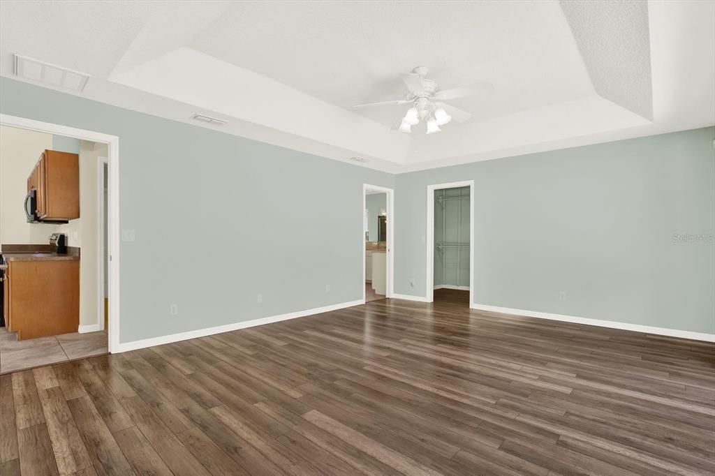For Sale: $500,000 (4 beds, 3 baths, 2536 Square Feet)