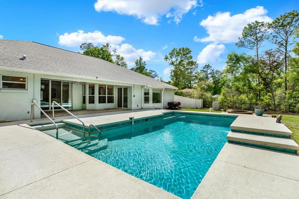 For Sale: $500,000 (4 beds, 3 baths, 2536 Square Feet)
