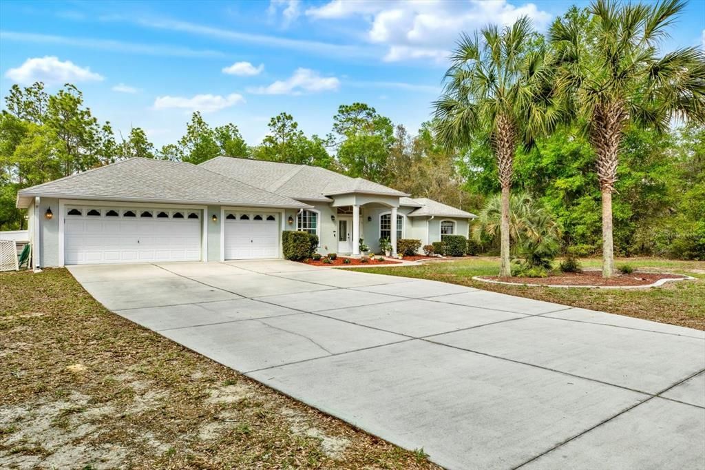 For Sale: $500,000 (4 beds, 3 baths, 2536 Square Feet)