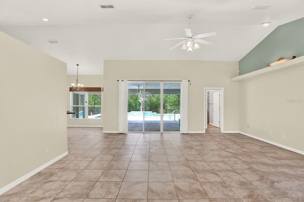 For Sale: $500,000 (4 beds, 3 baths, 2536 Square Feet)