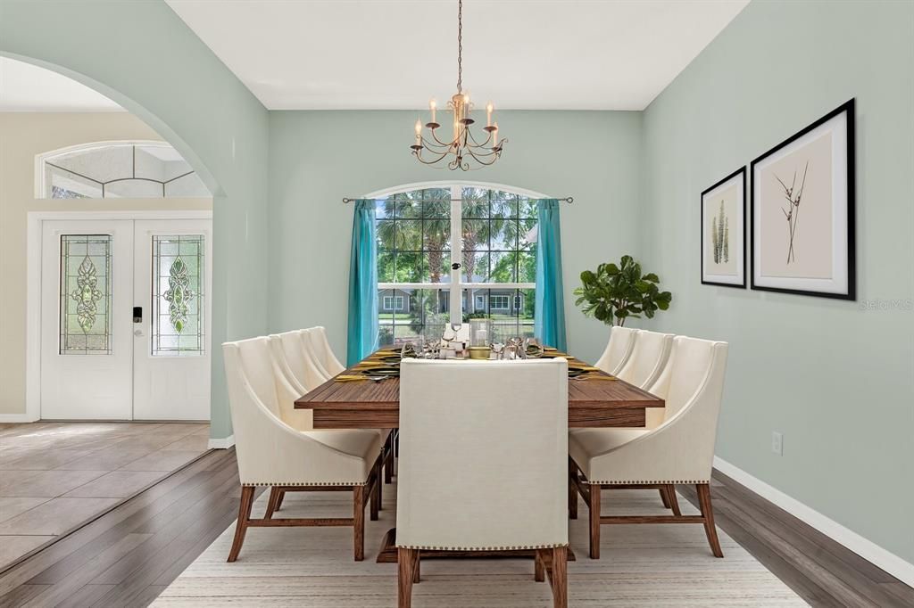 For Sale: $500,000 (4 beds, 3 baths, 2536 Square Feet)