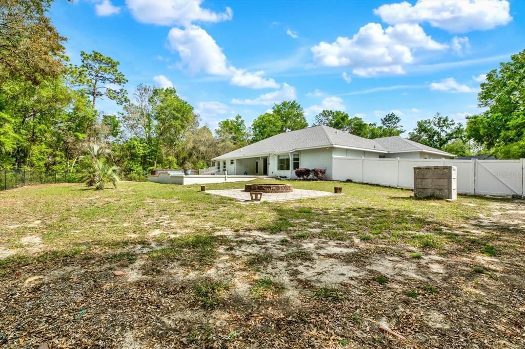 For Sale: $500,000 (4 beds, 3 baths, 2536 Square Feet)