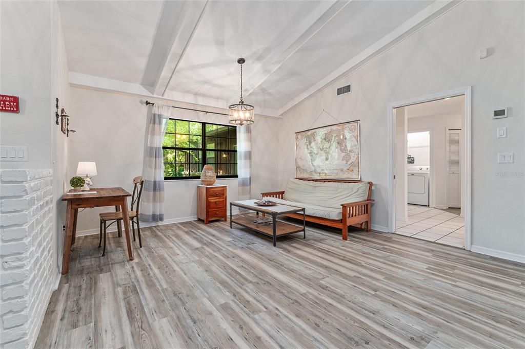 En Renta: $3,750 (3 camas, 2 baños, 1994 Pies cuadrados)