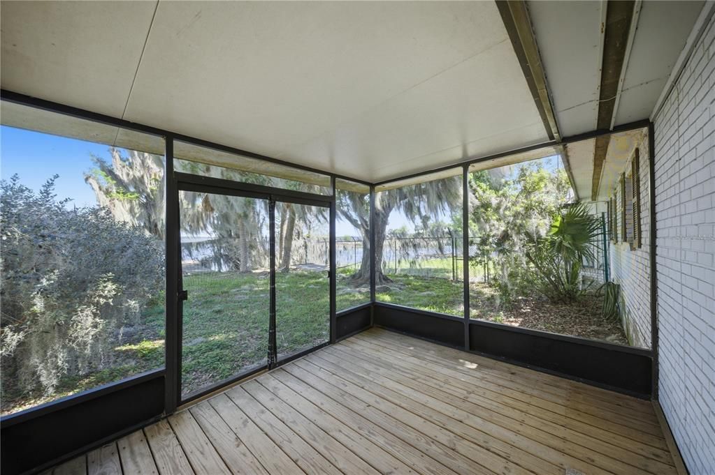 For Sale: $539,000 (2 beds, 3 baths, 2240 Square Feet)