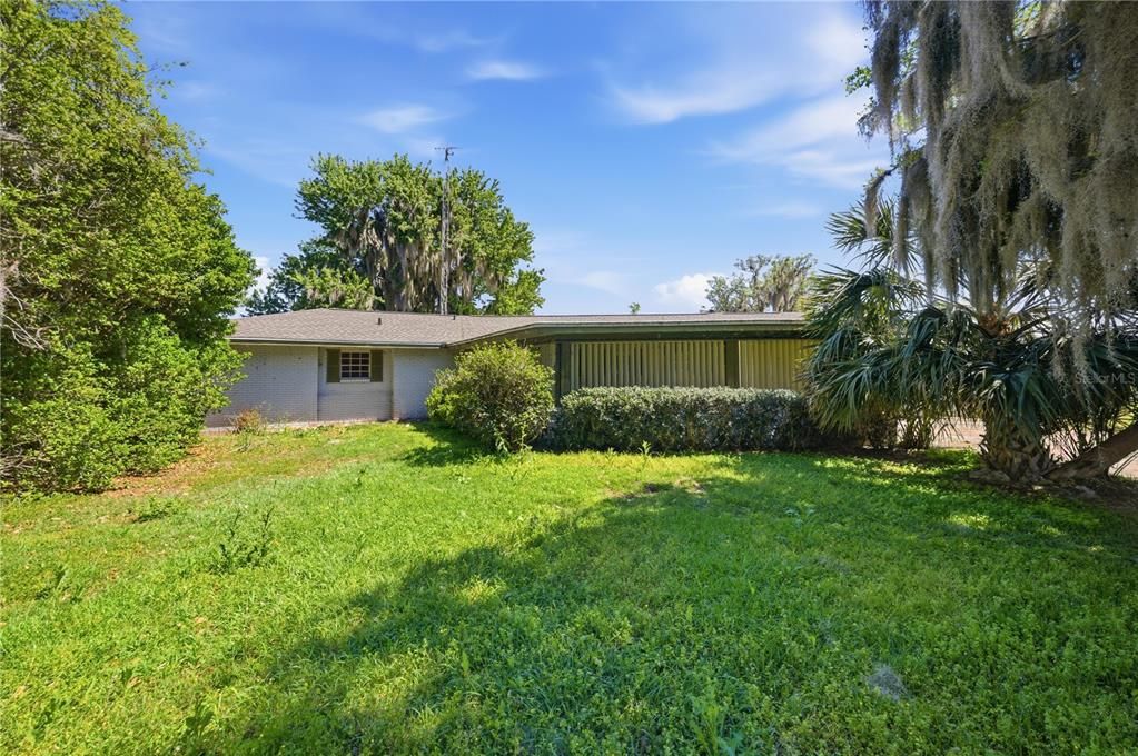 For Sale: $539,000 (2 beds, 3 baths, 2240 Square Feet)