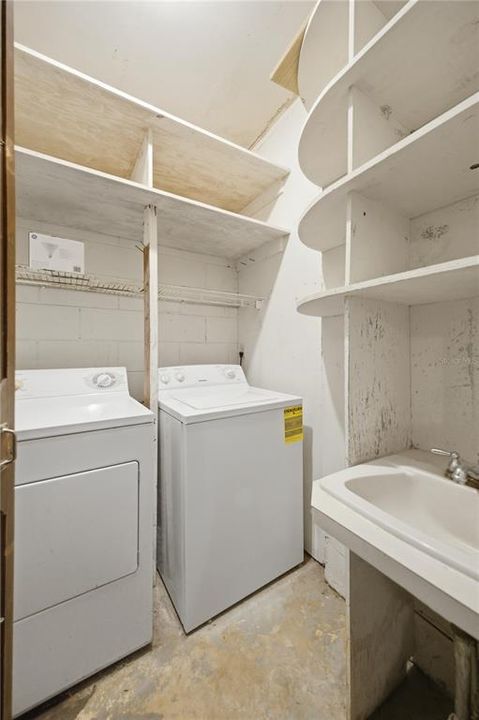 For Sale: $539,000 (2 beds, 3 baths, 2240 Square Feet)