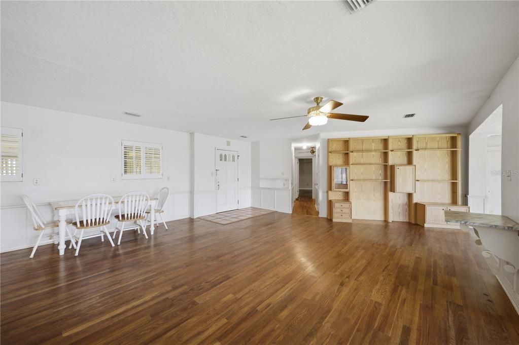 For Sale: $539,000 (2 beds, 3 baths, 2240 Square Feet)